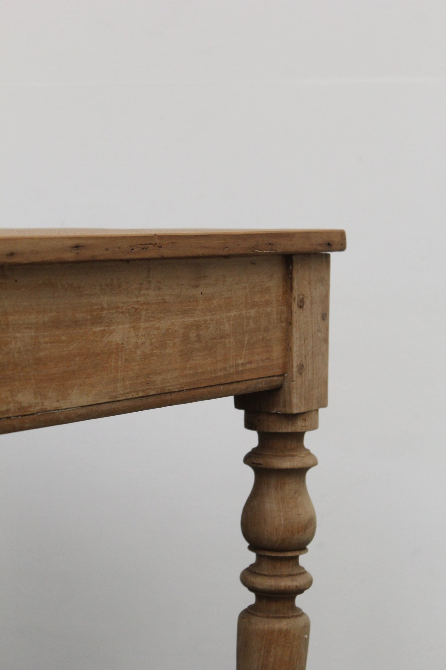 #1124 table