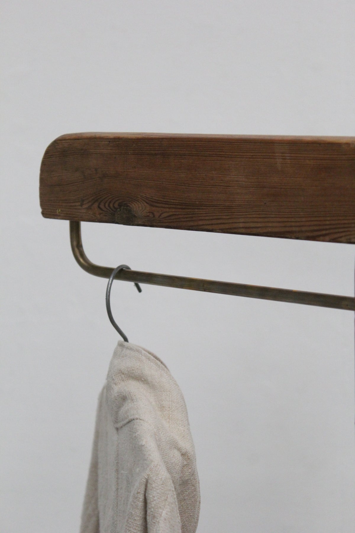 #1023 coat stand