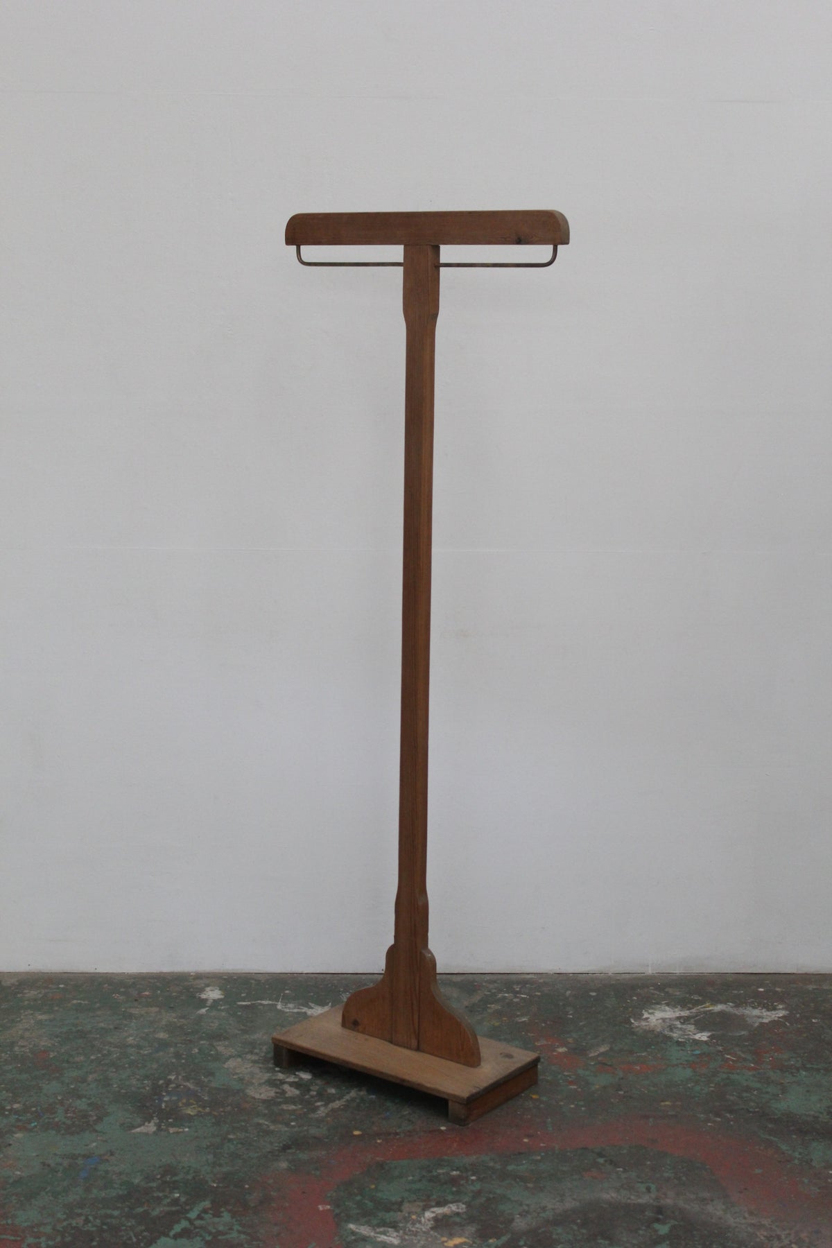 #1023 coat stand
