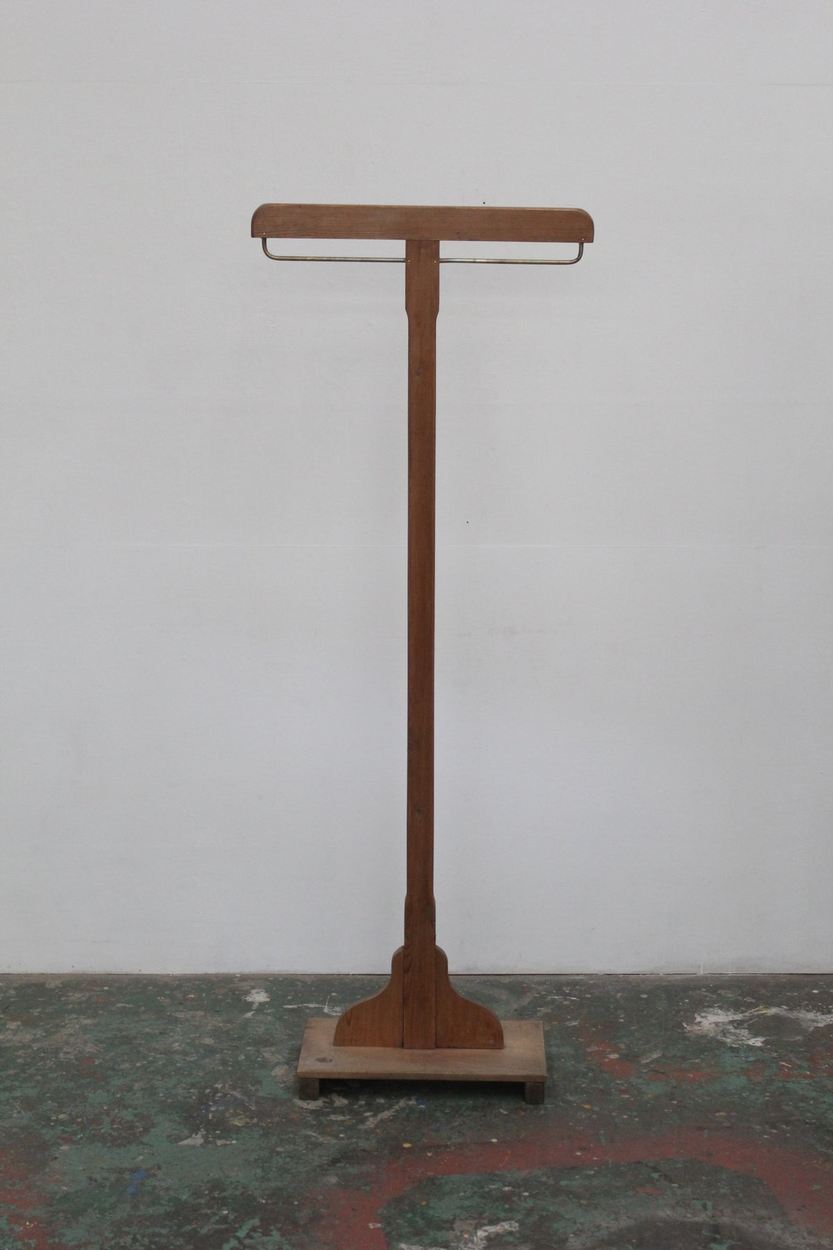 #1023 coat stand
