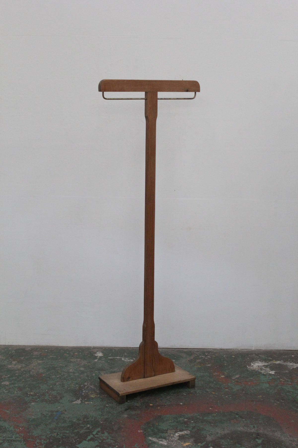 #1023 coat stand