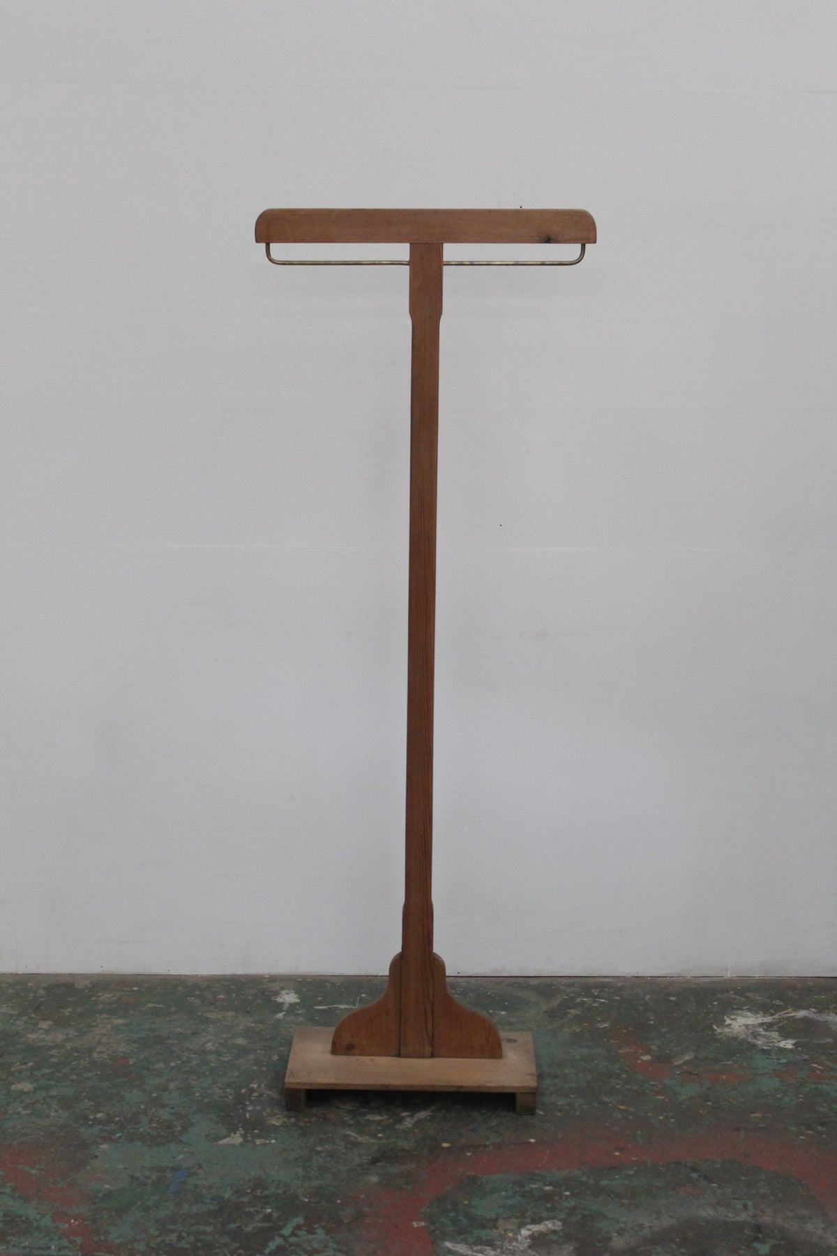 #1023 coat stand