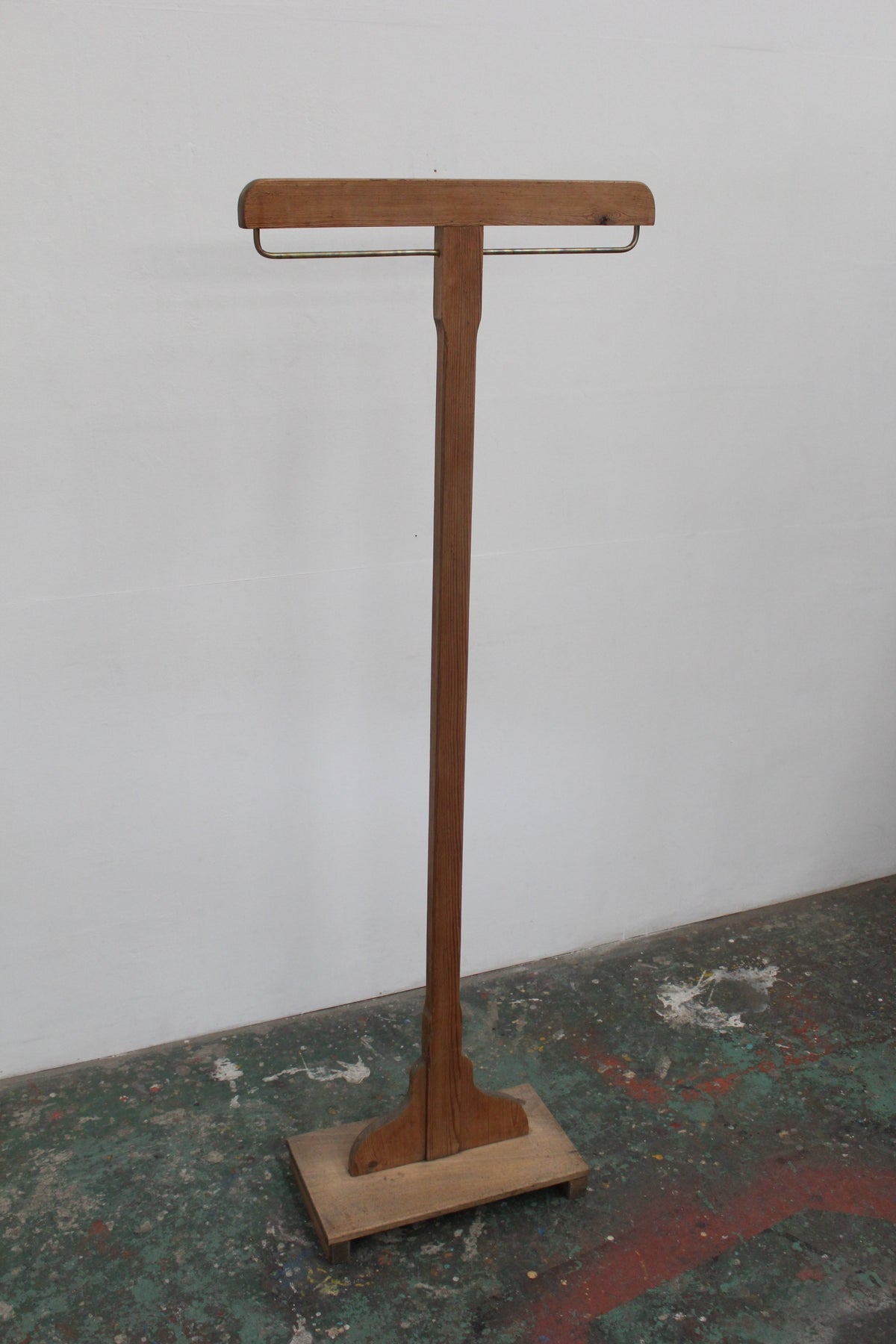 #1023 coat stand