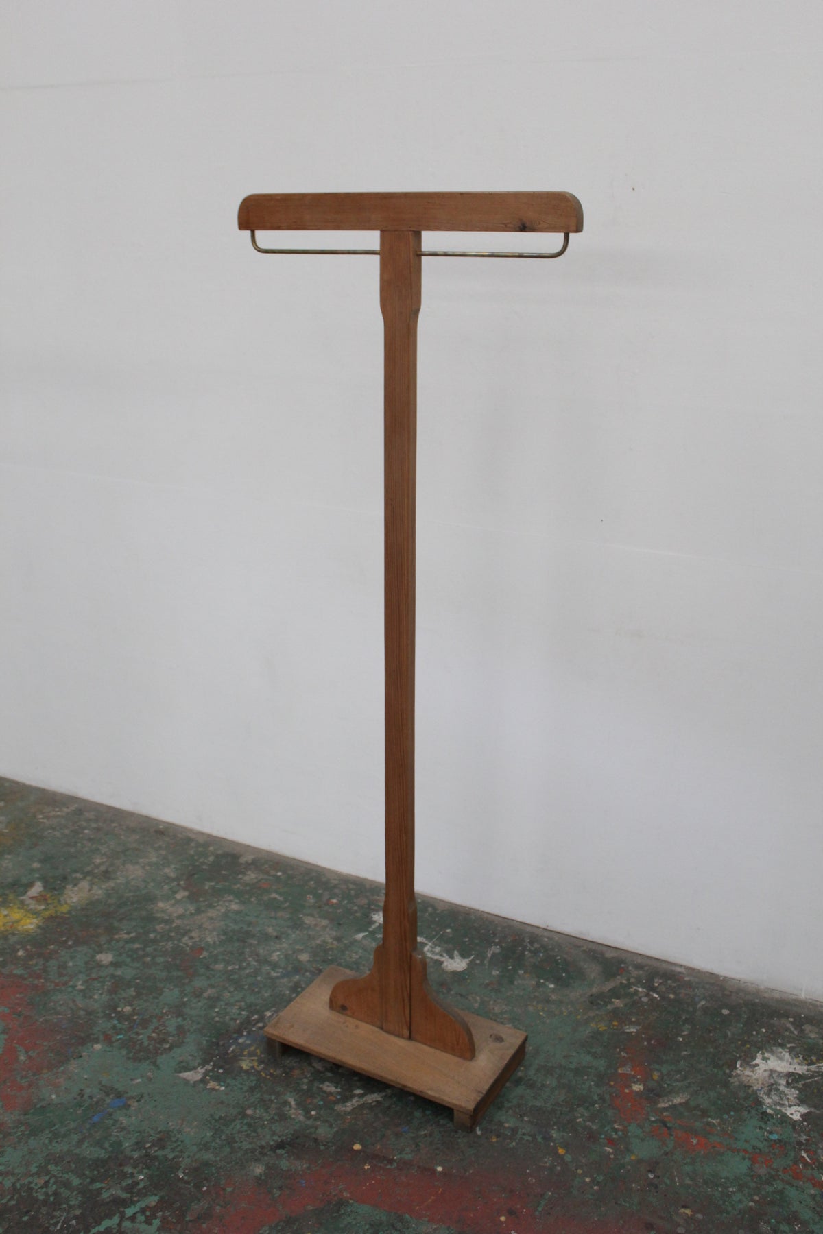 #1023 coat stand