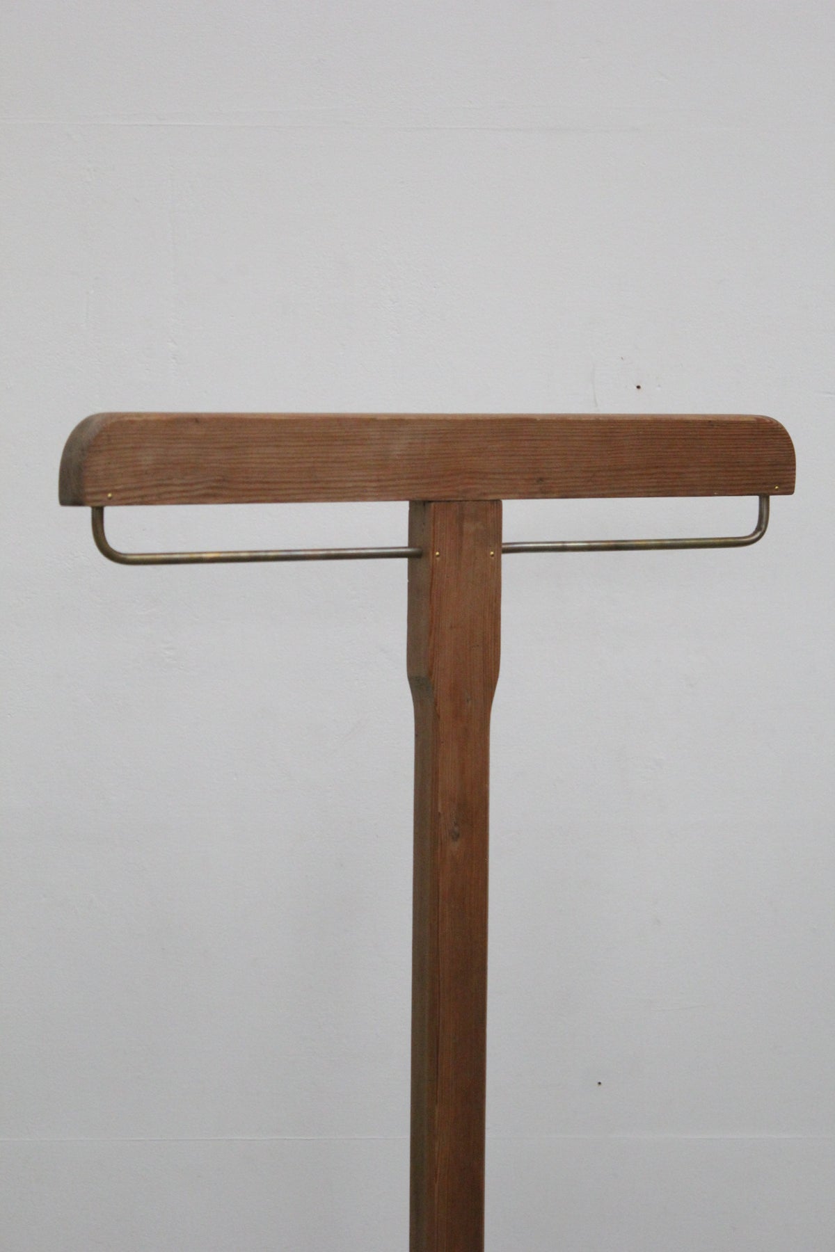 #1023 coat stand