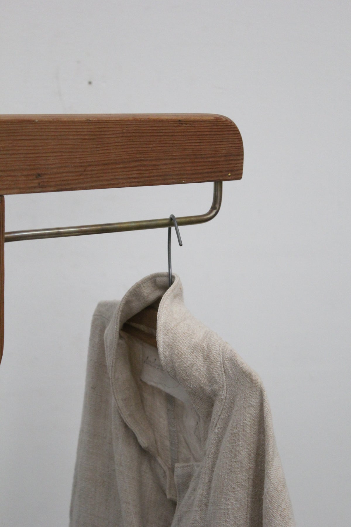 #1023 coat stand
