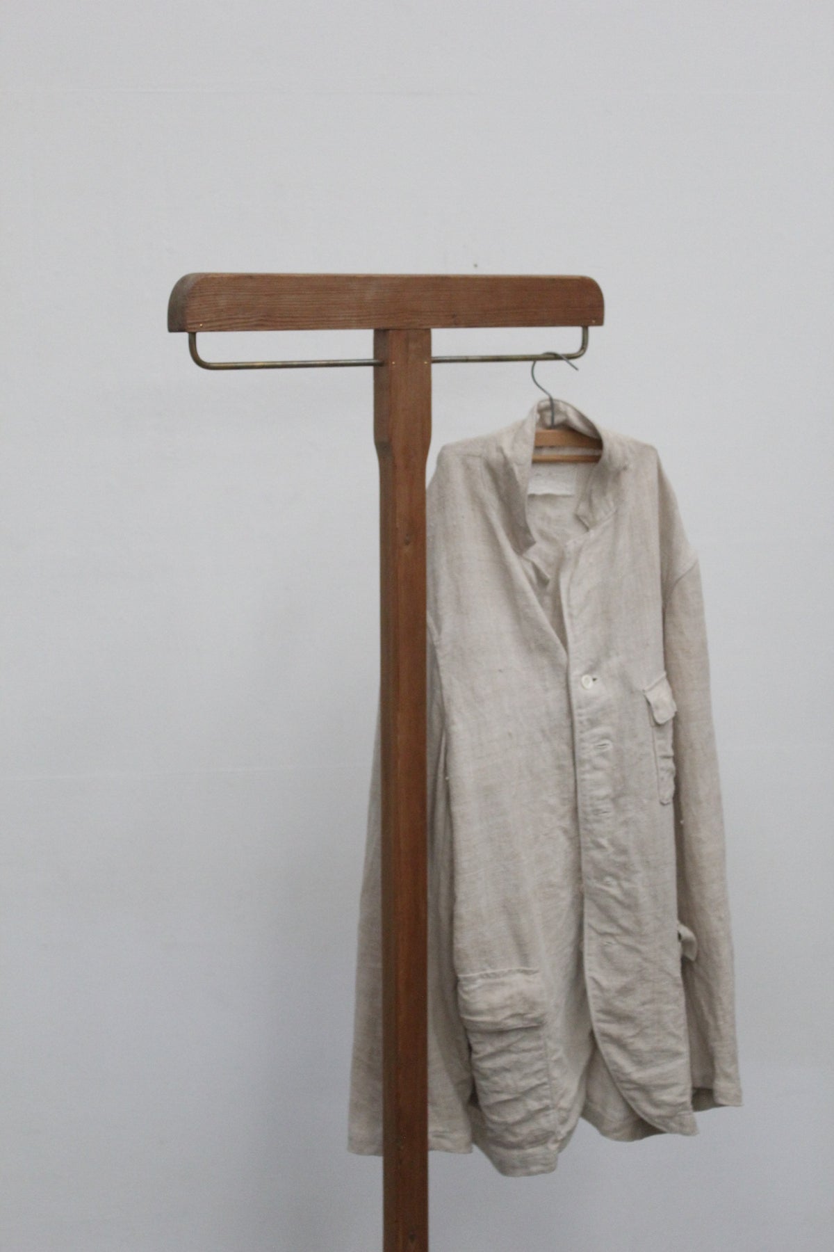 #1023 coat stand