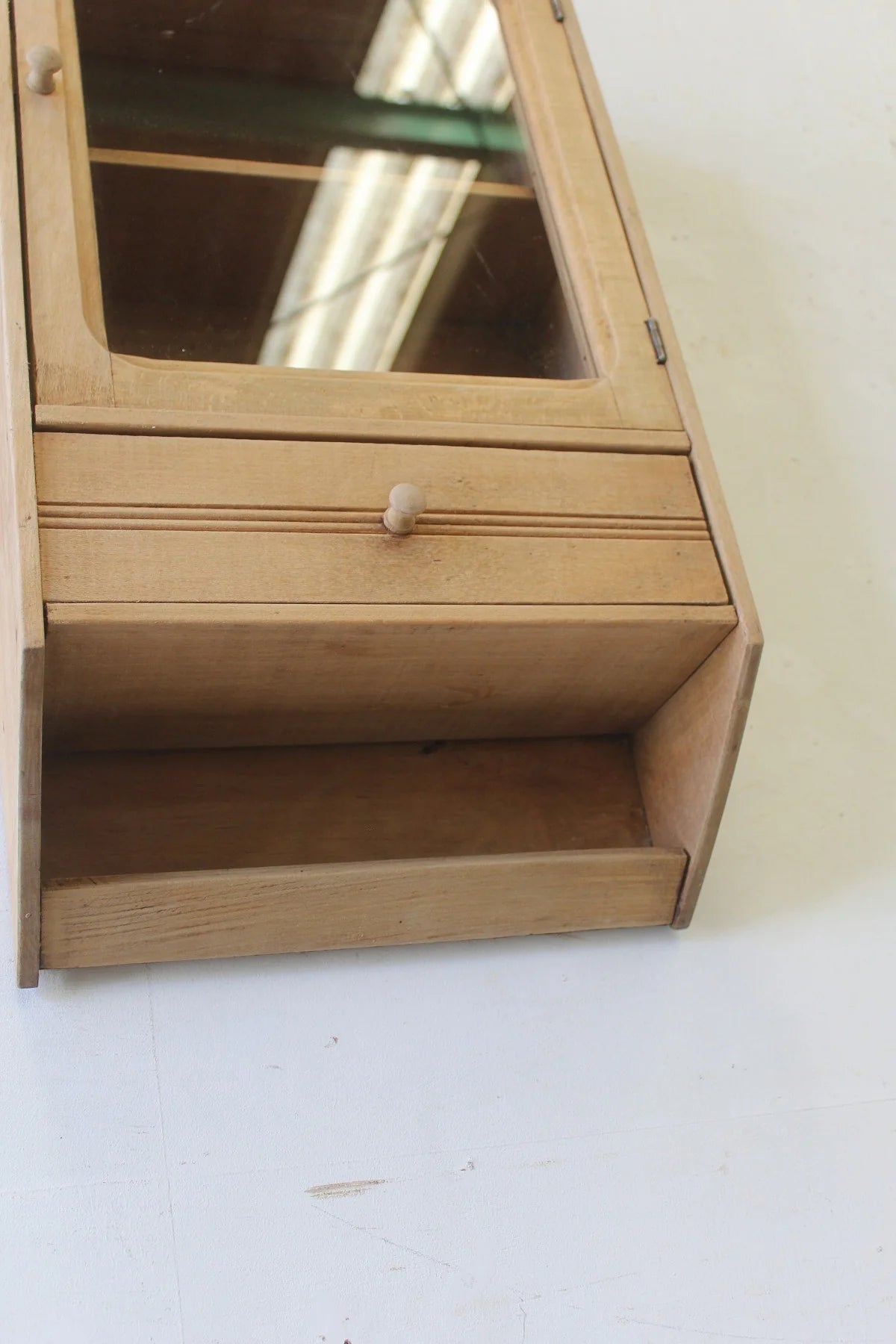 #5265 small cabinet