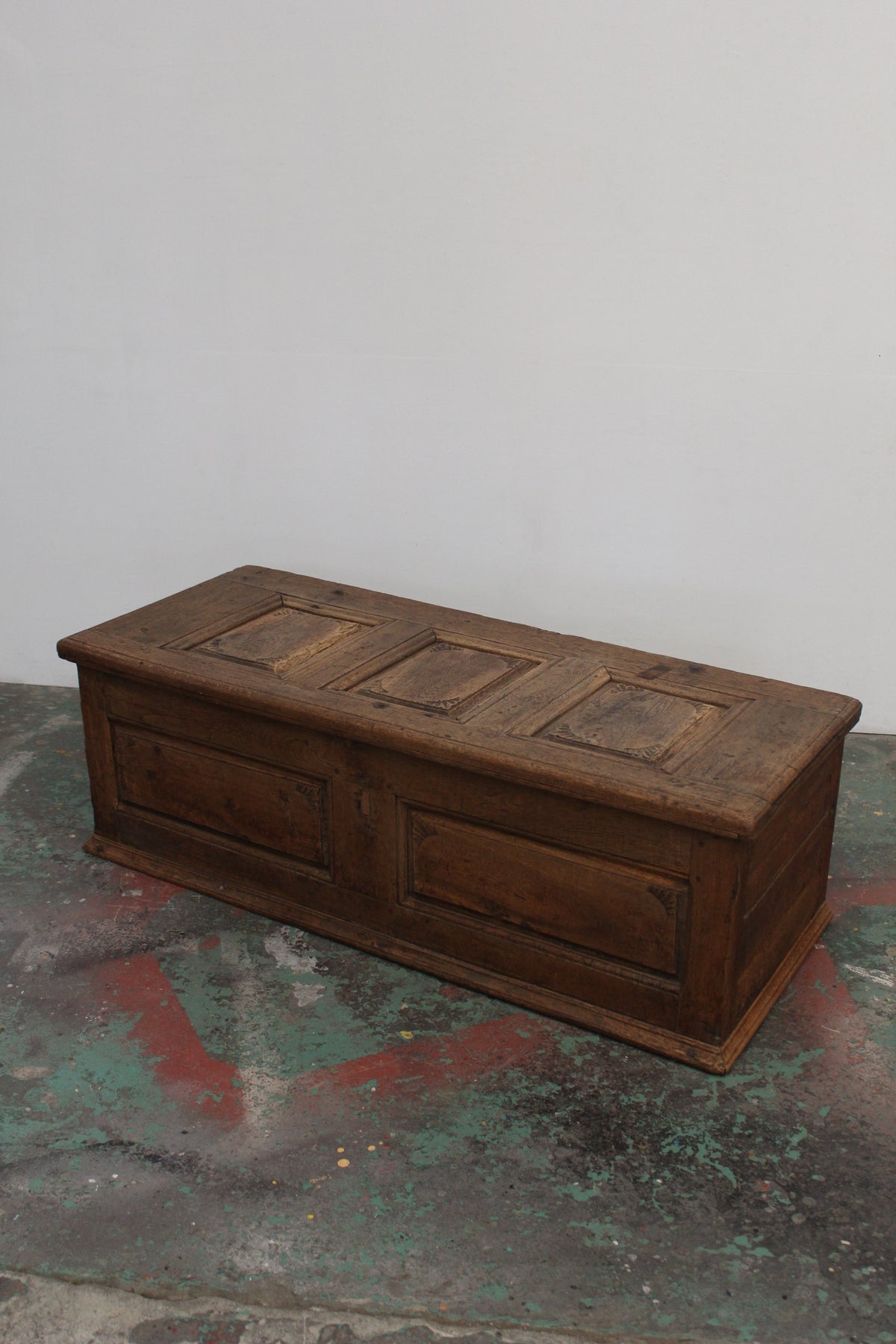 #1145 box bench