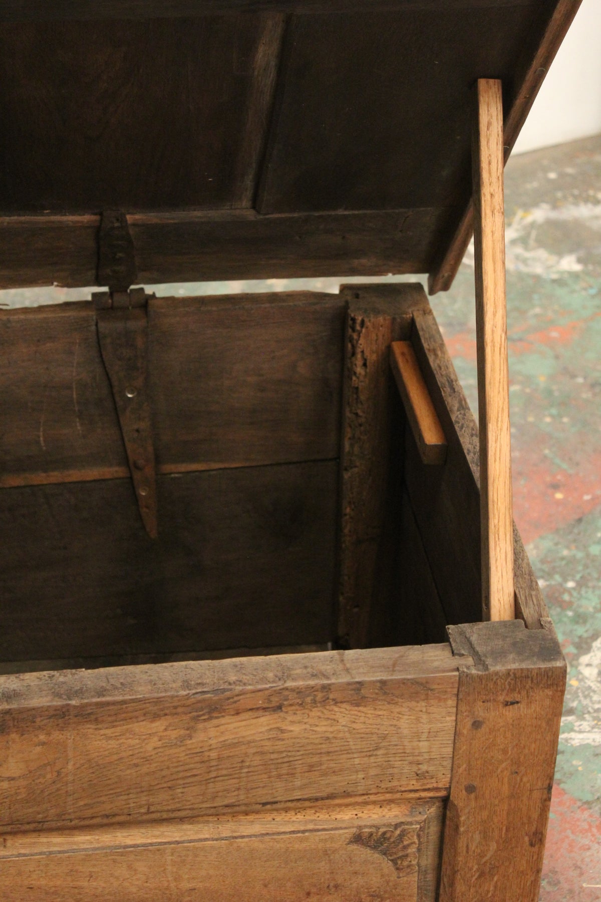 #1145 box bench