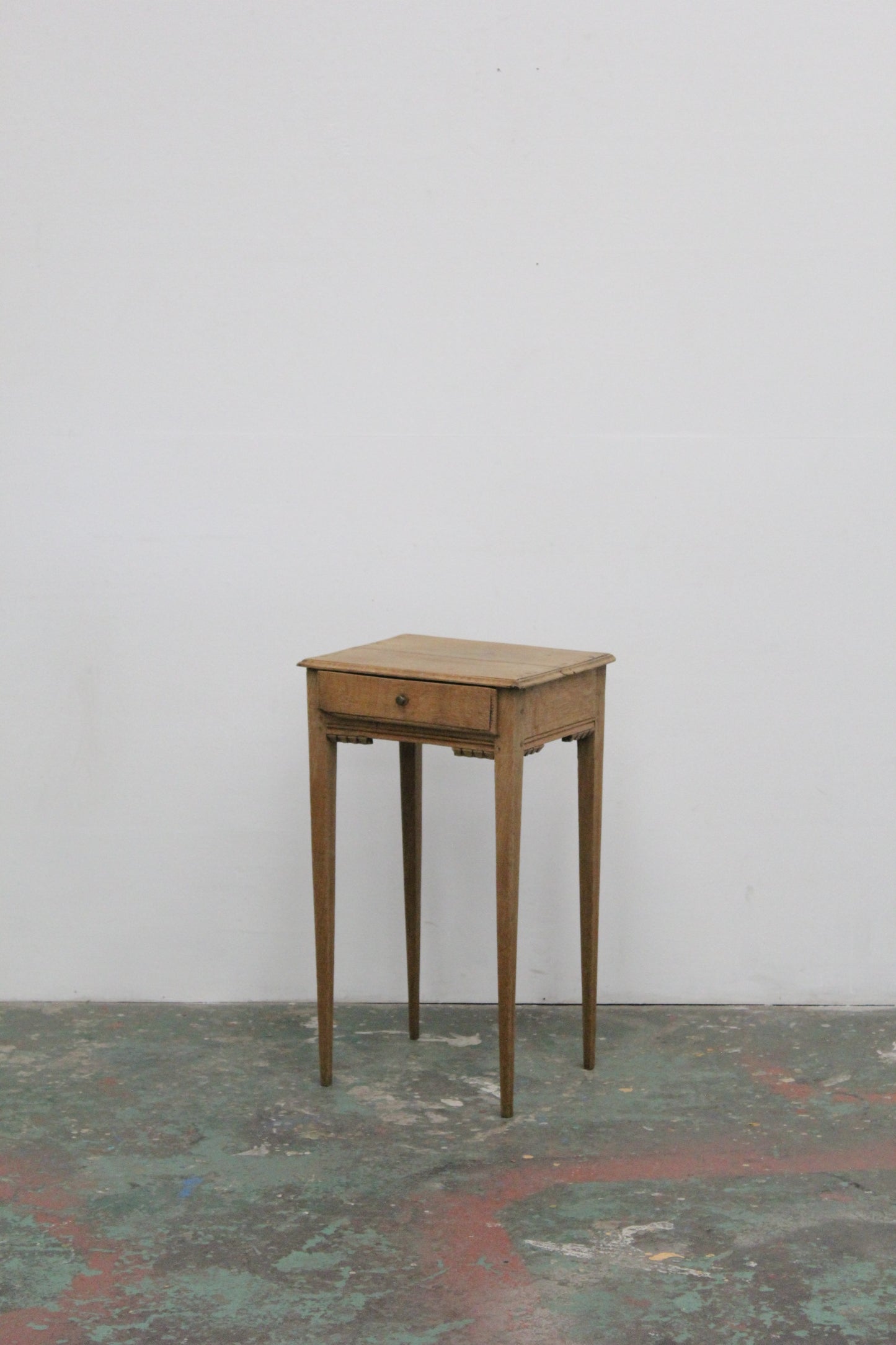 #1153 side table