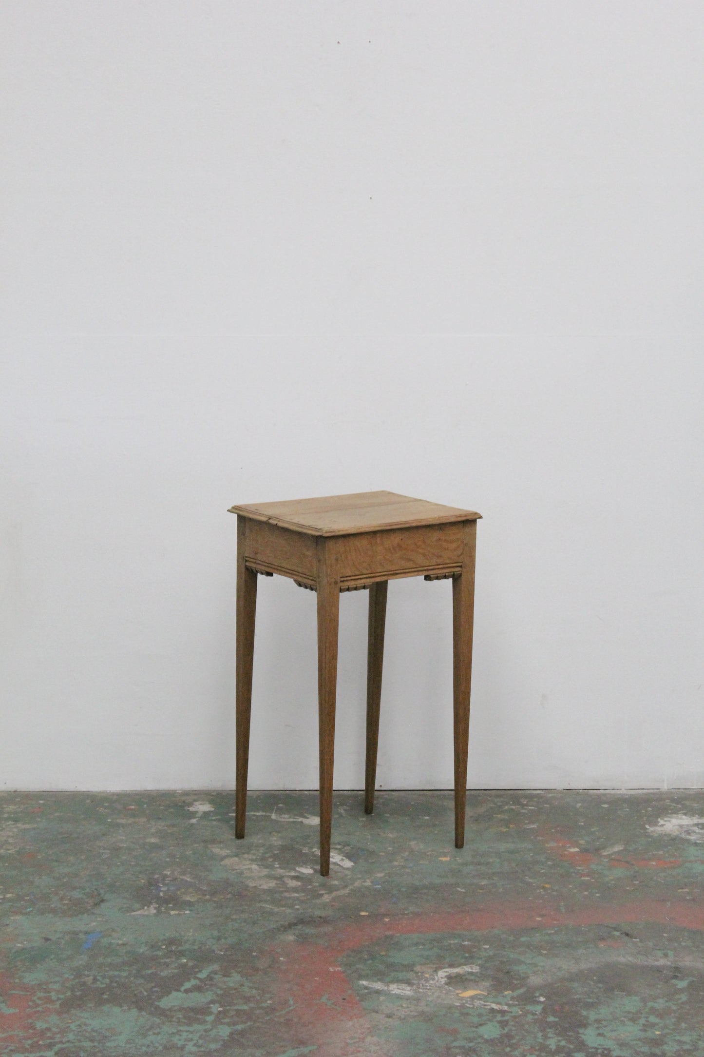 #1153 side table