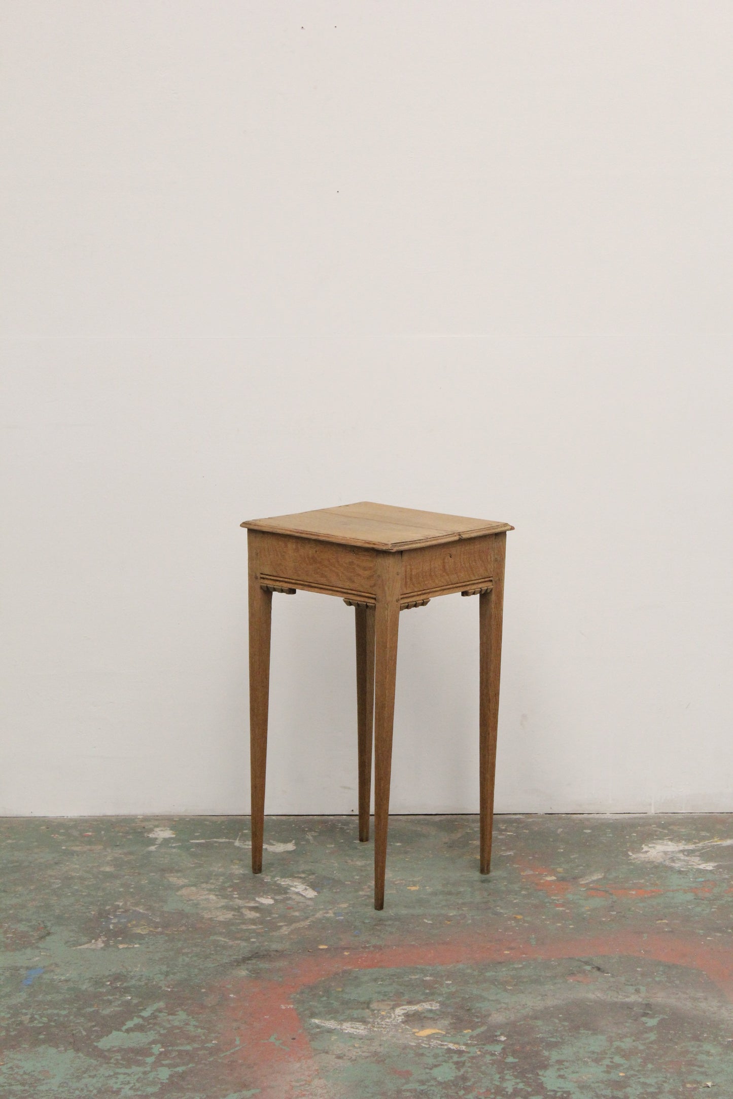 #1153 side table