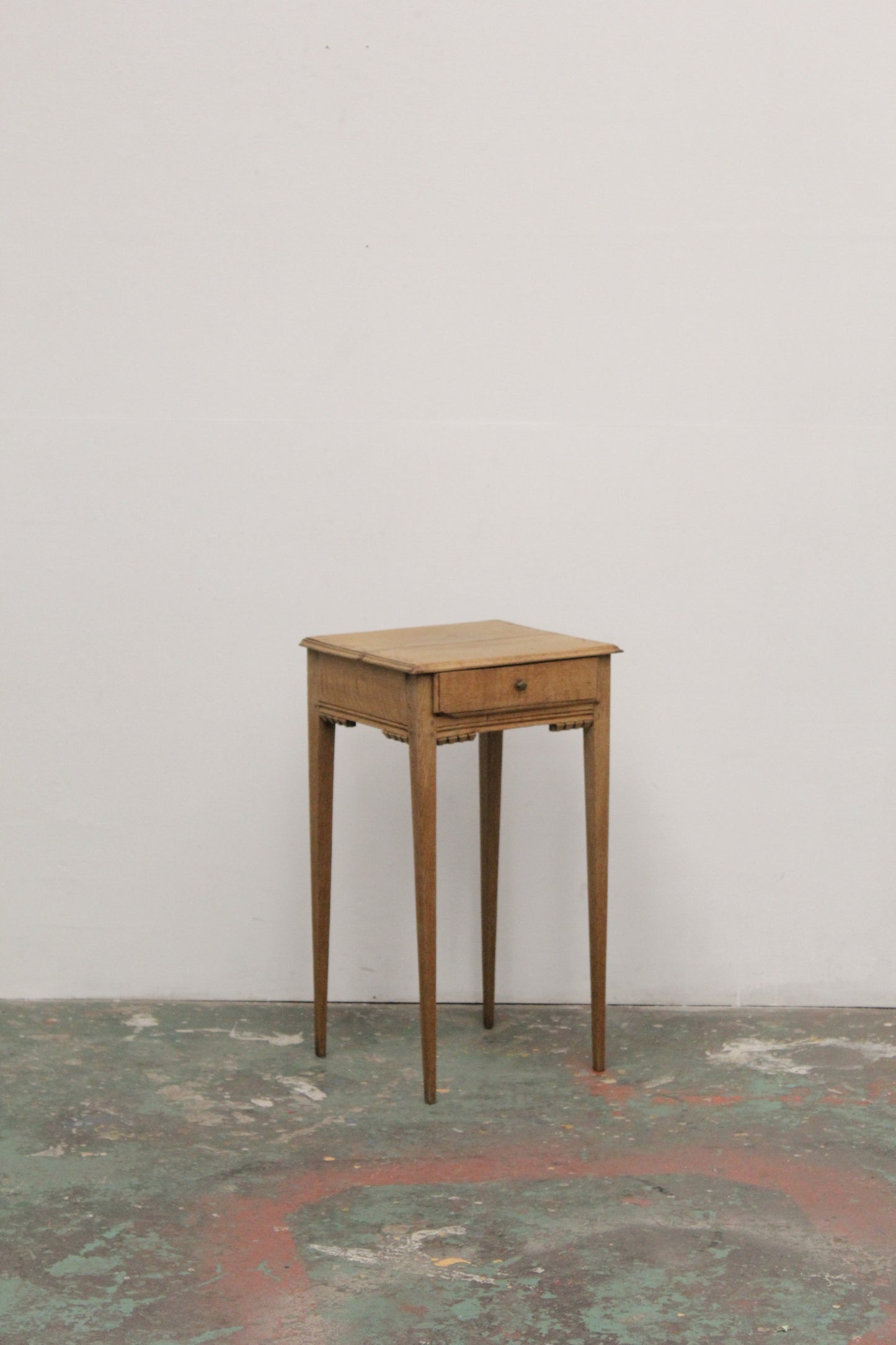 #1153 side table