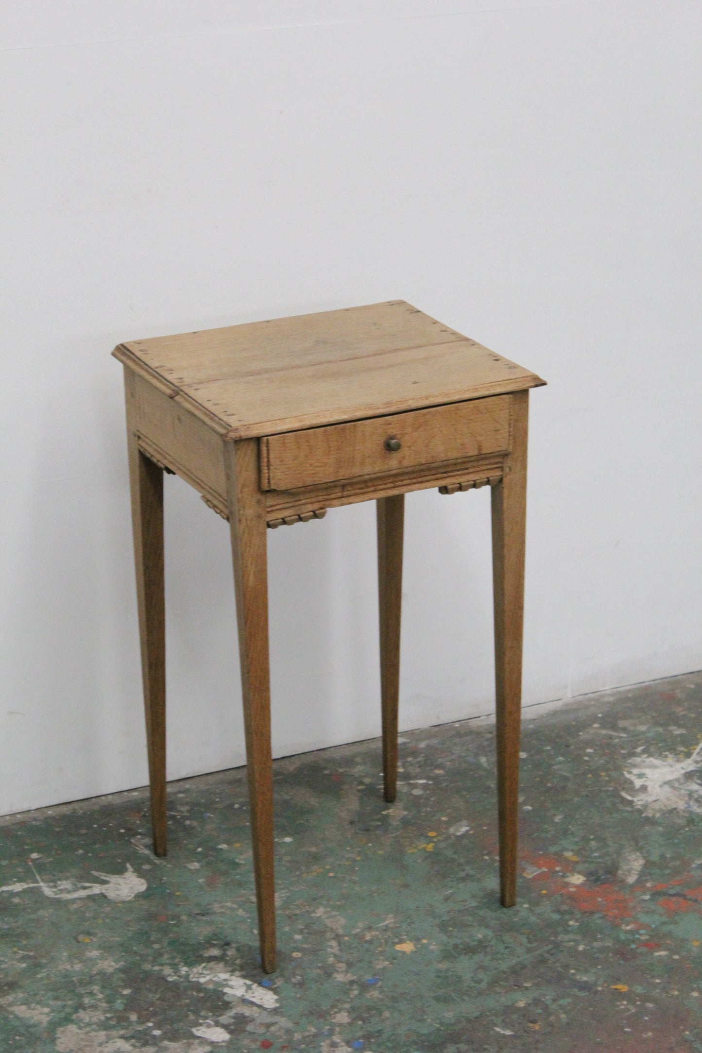 #1153 side table