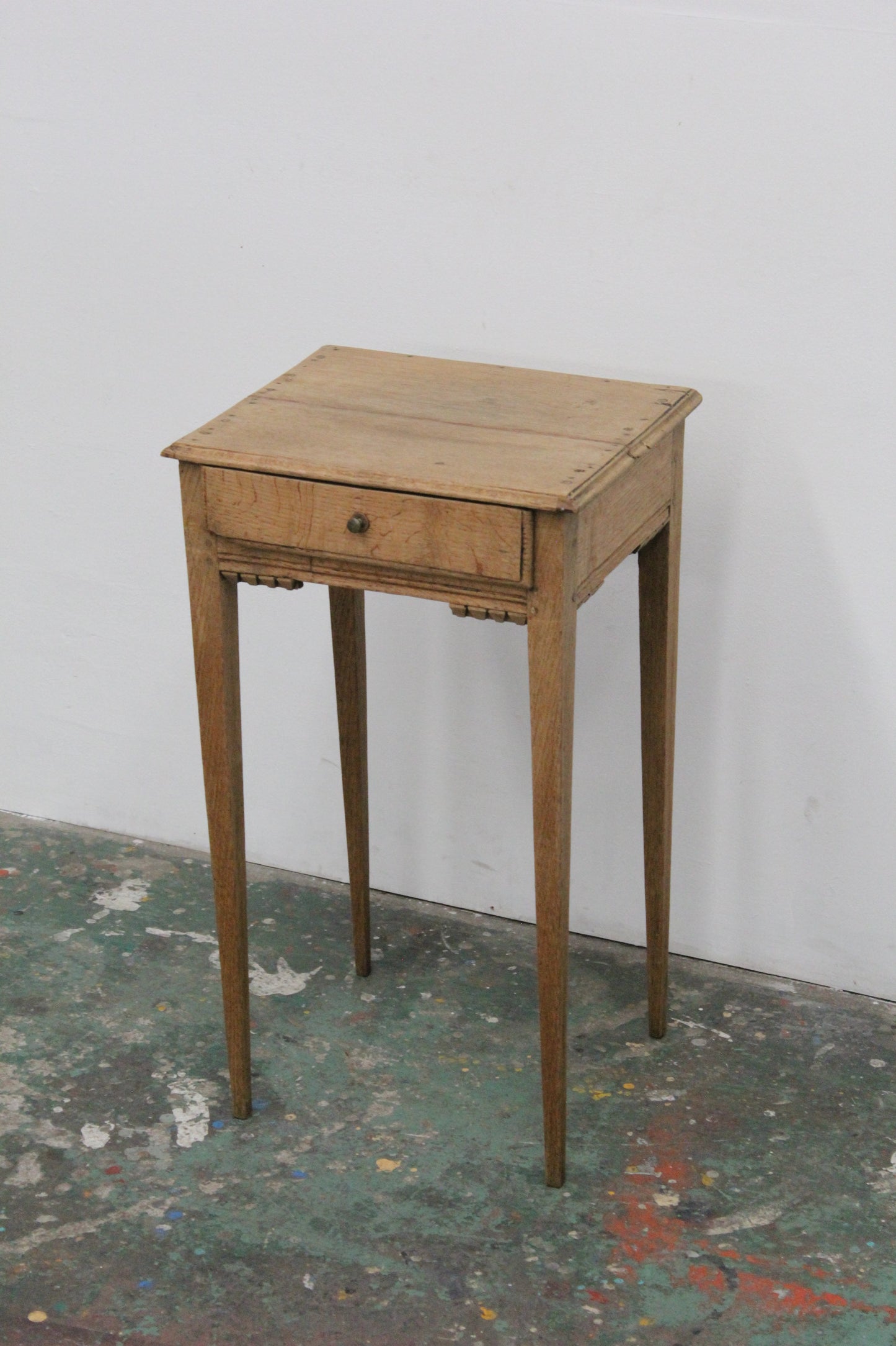 #1153 side table