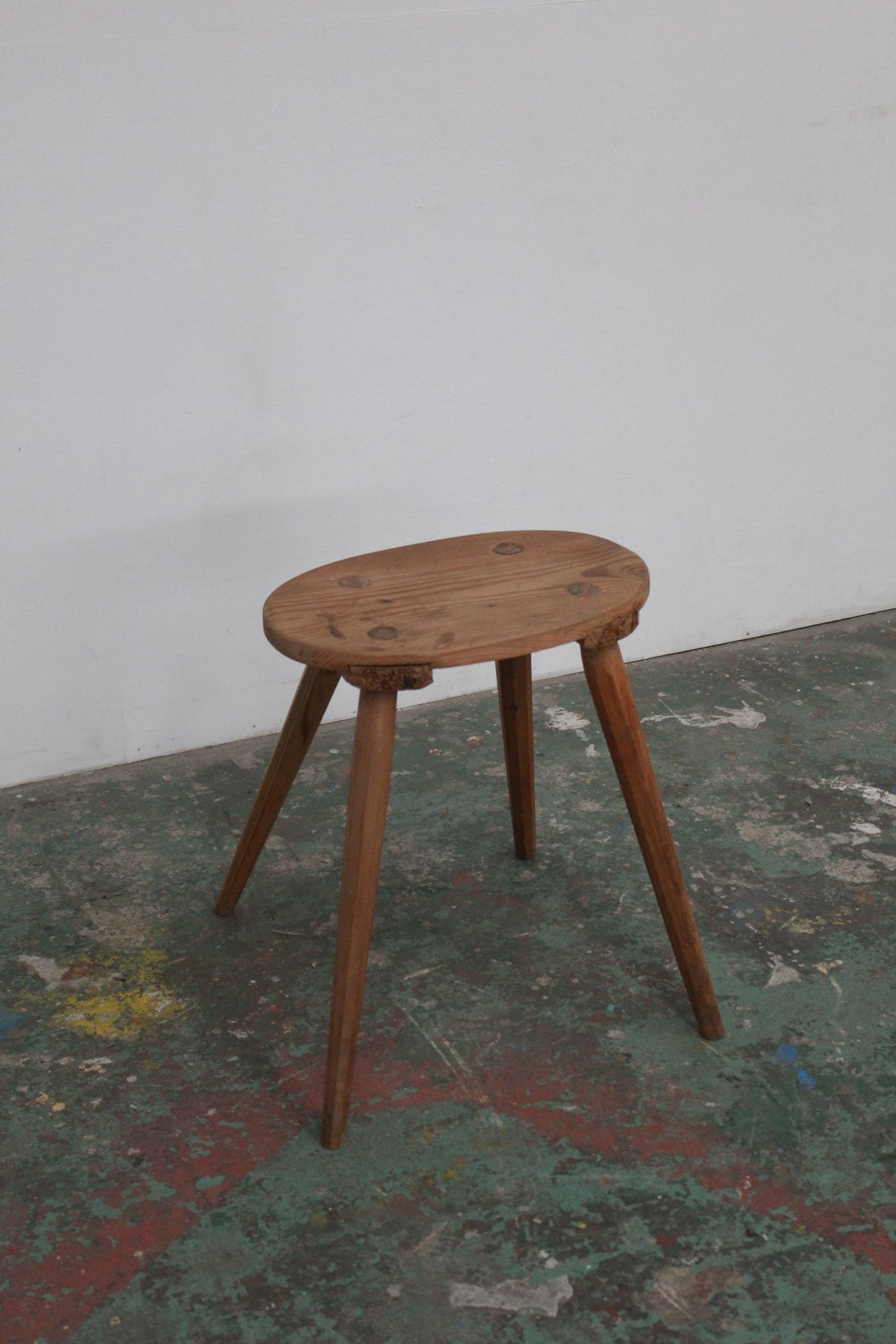 #1627 stool