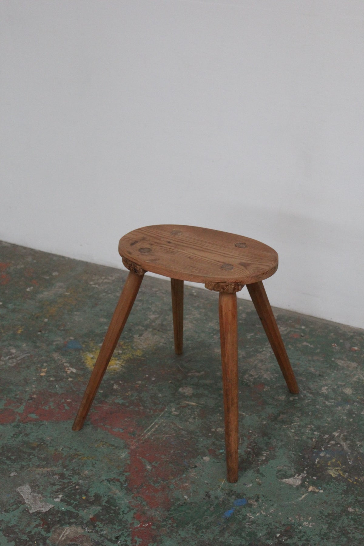 #1627 stool