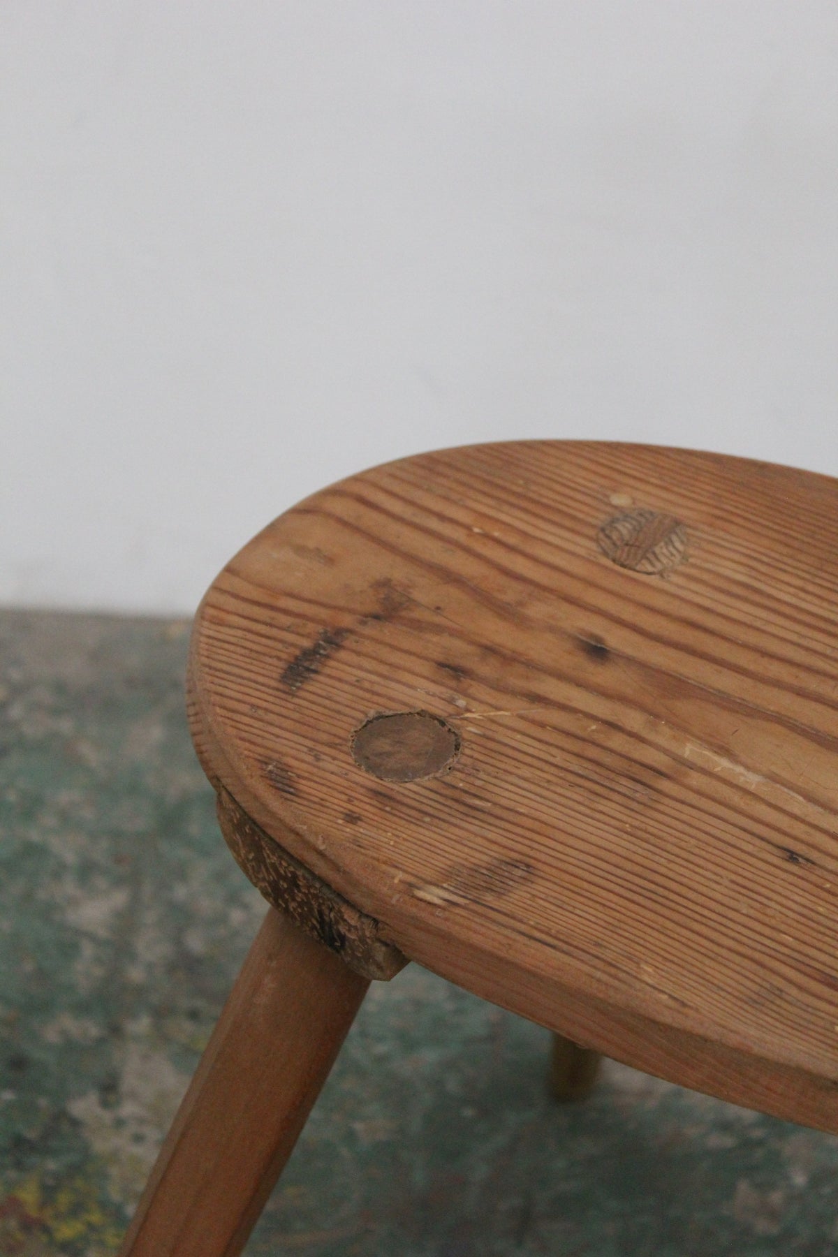 #1627 stool