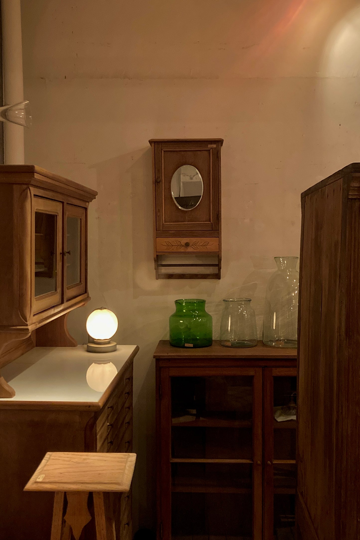 #9568 cabinet