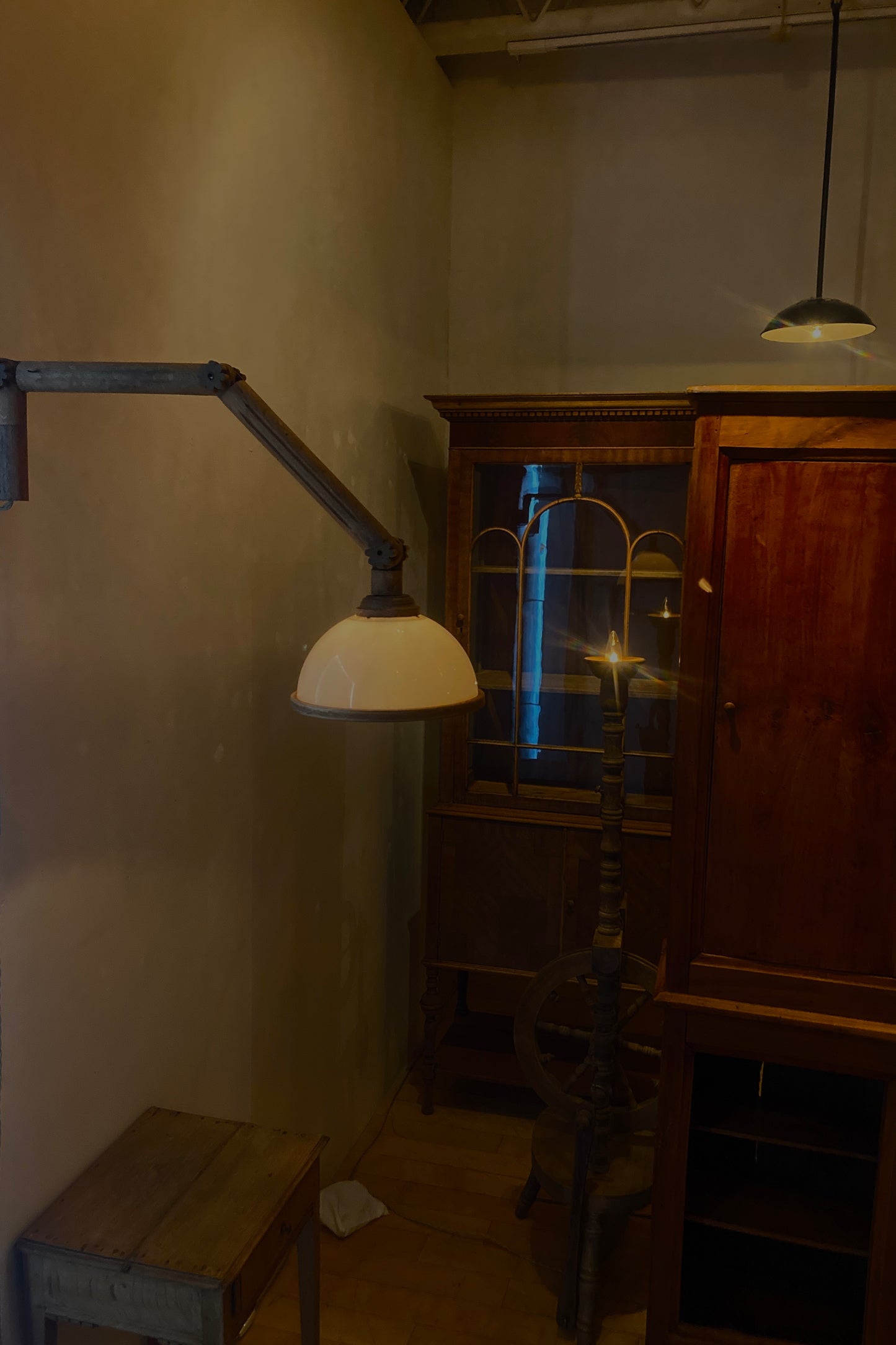 #1088 wall lamp