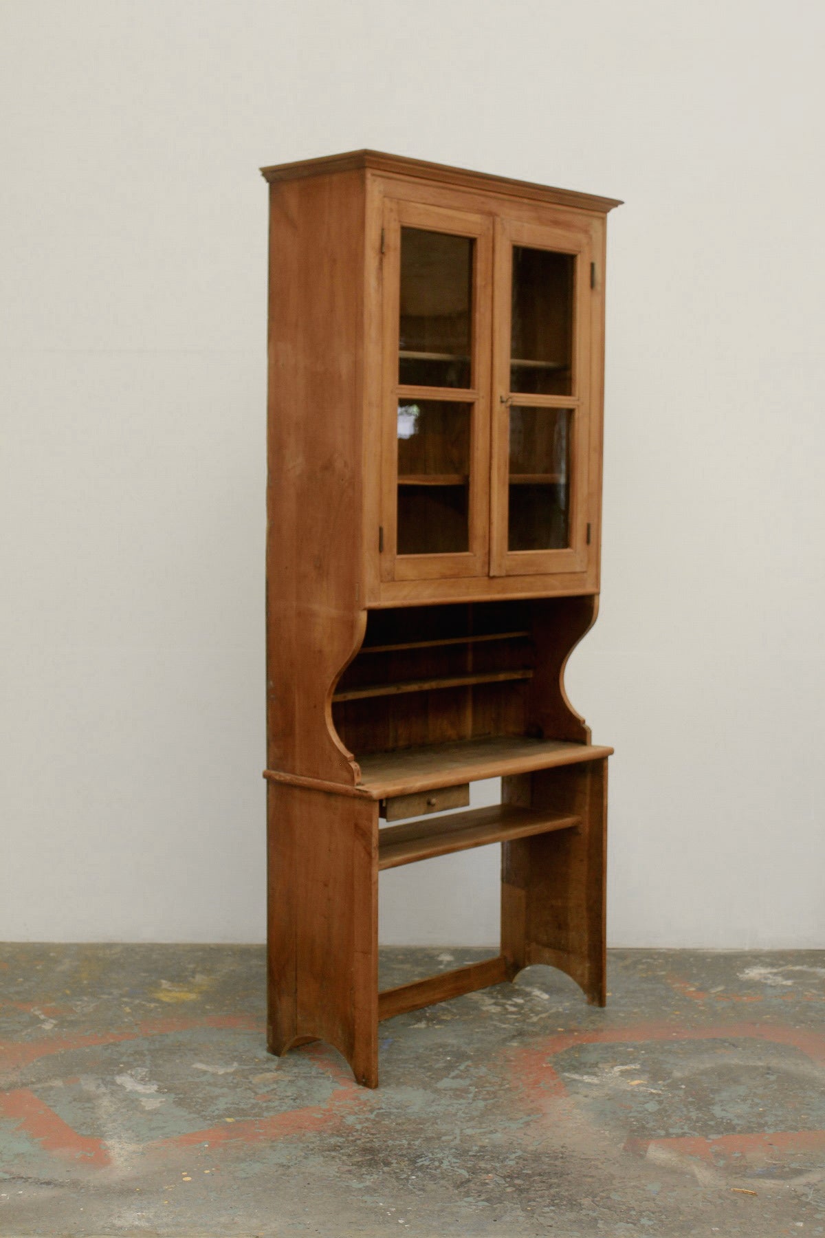 #0868 cupboard