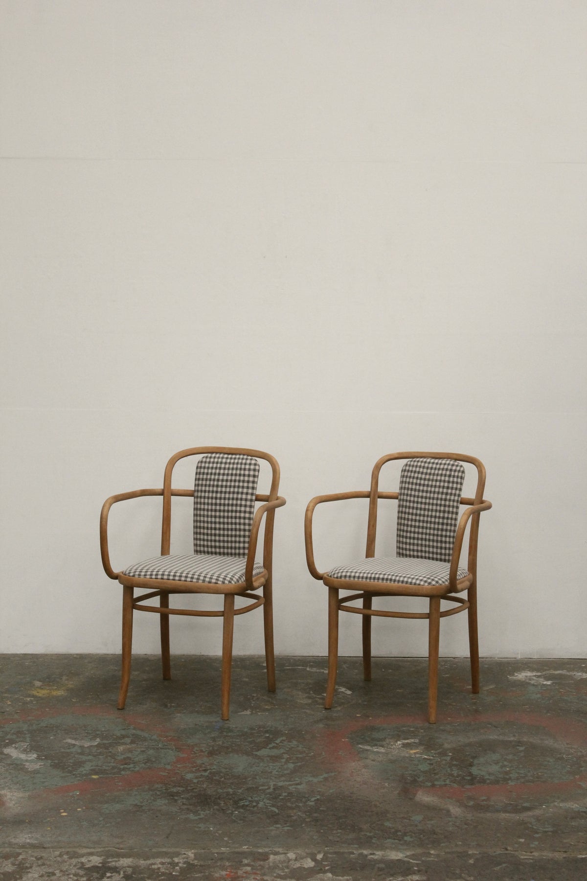 #1041 arm chair