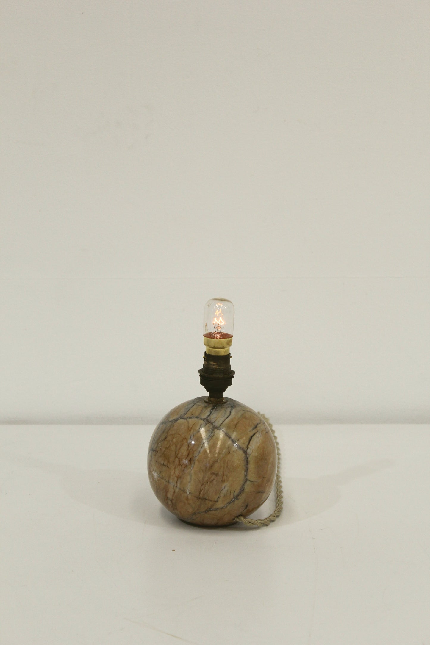 #1066 lamp
