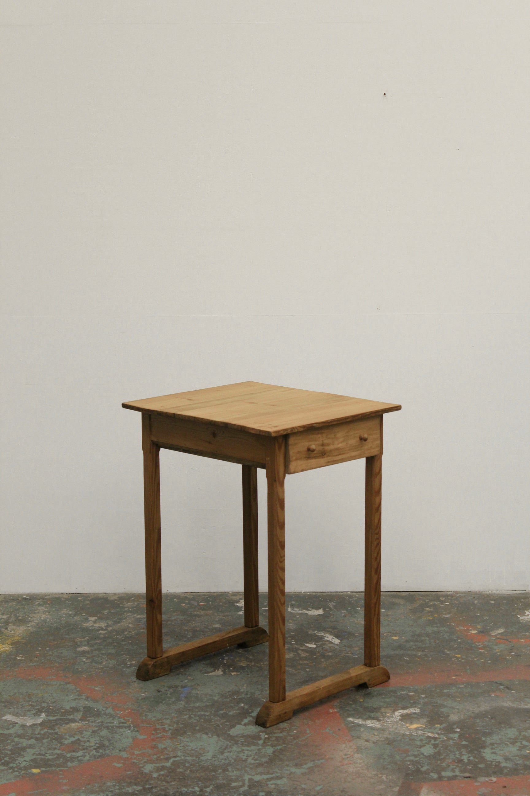 #1132 table