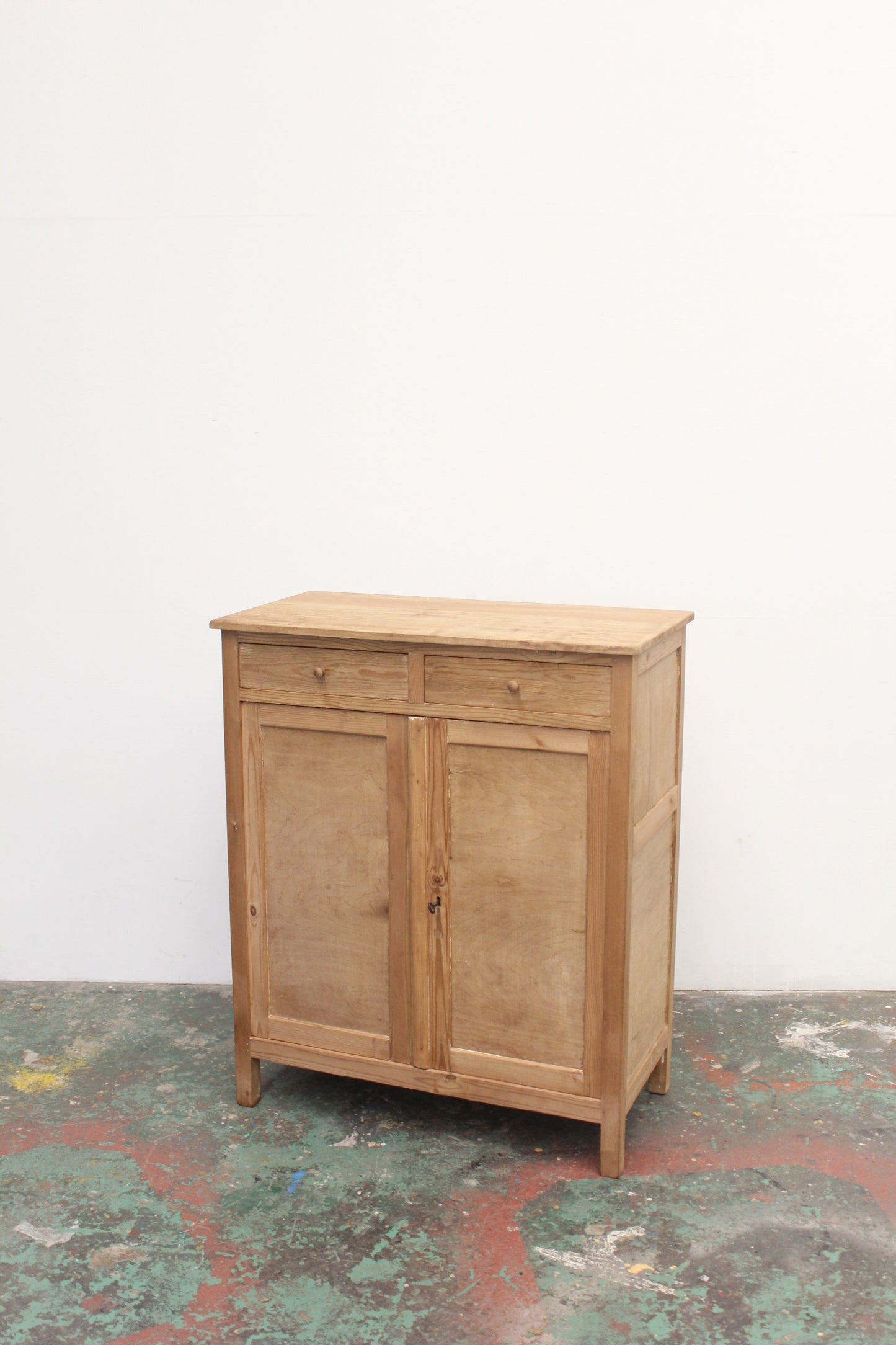 #1136 cabinet
