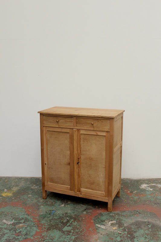 #1136 cabinet