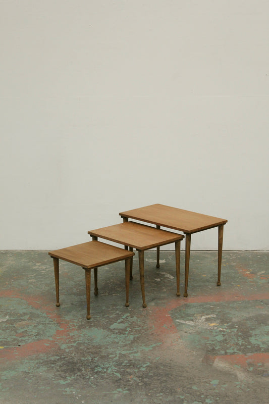 #1216 nest table