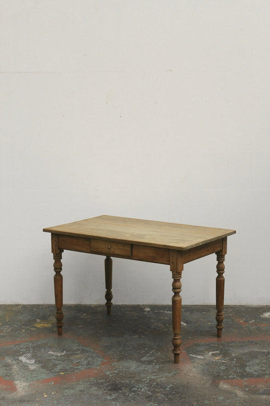 #1279 table