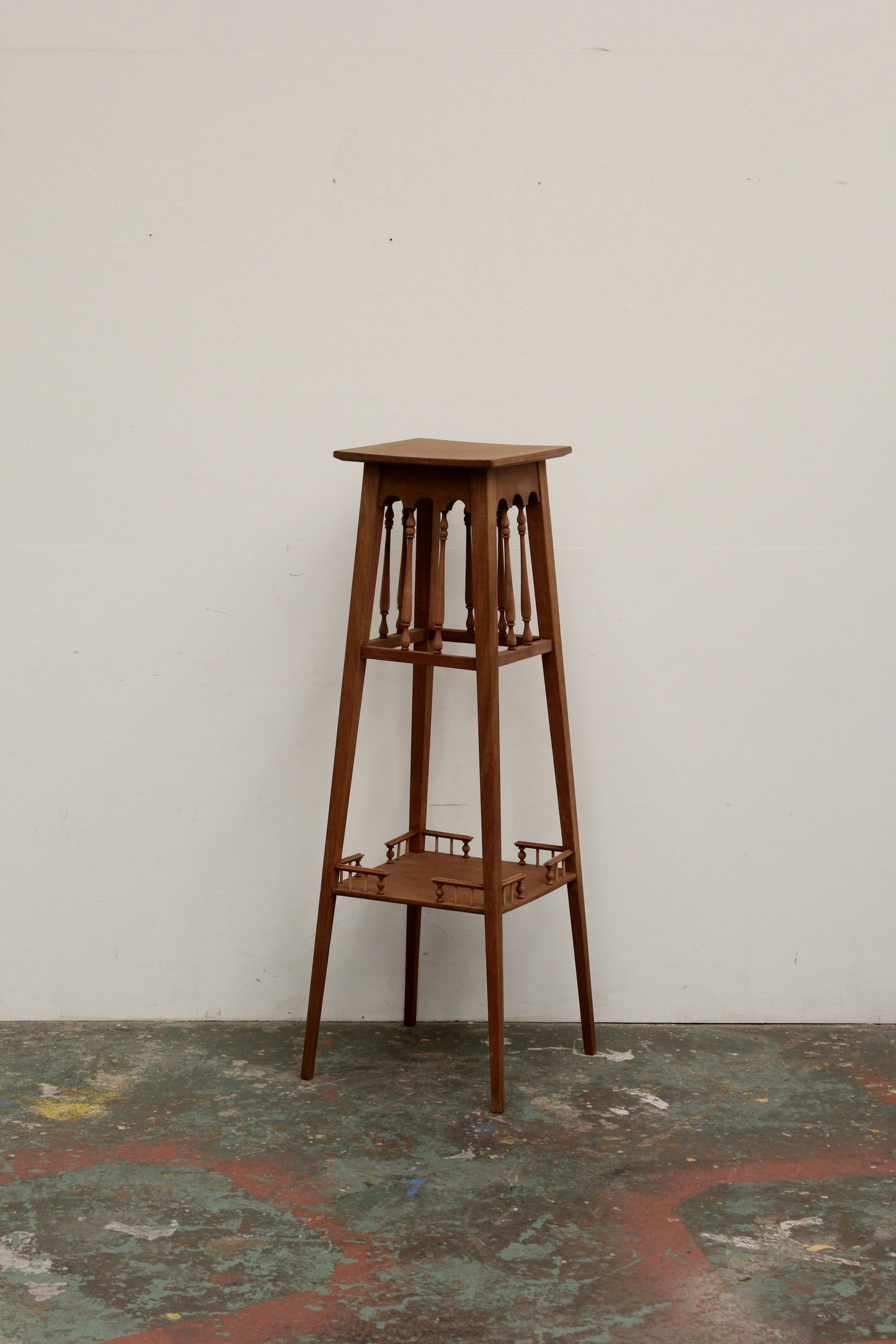 #1500 planter stand