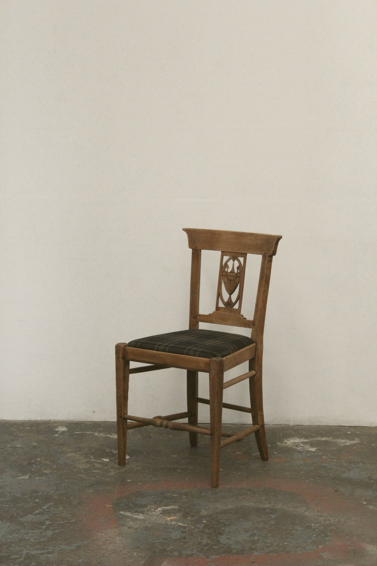 #1585 chair