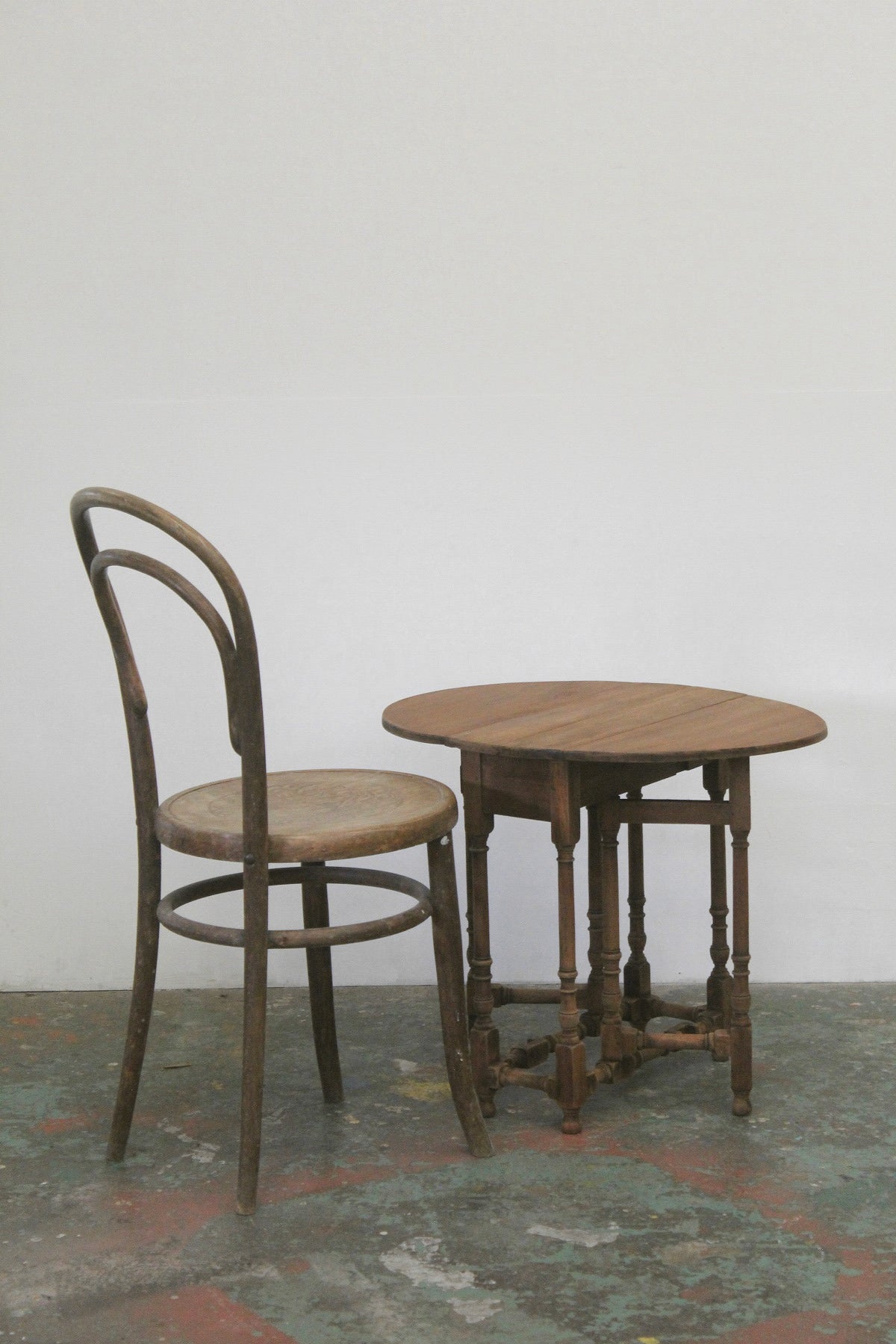 #0930 gateleg table