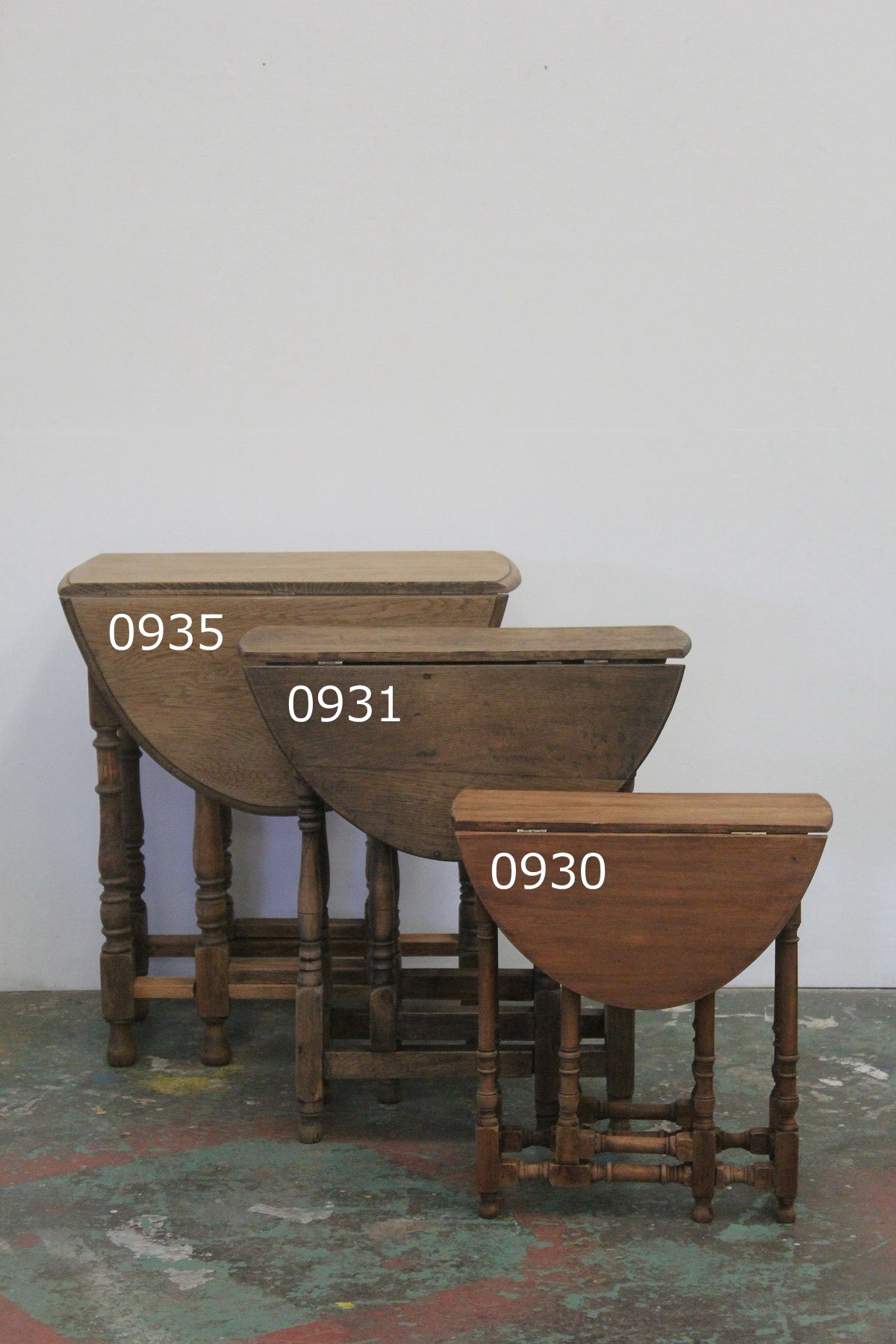 #0935 gateleg table